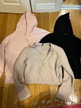 Clearance bundle of clothing with imperfections - size medium